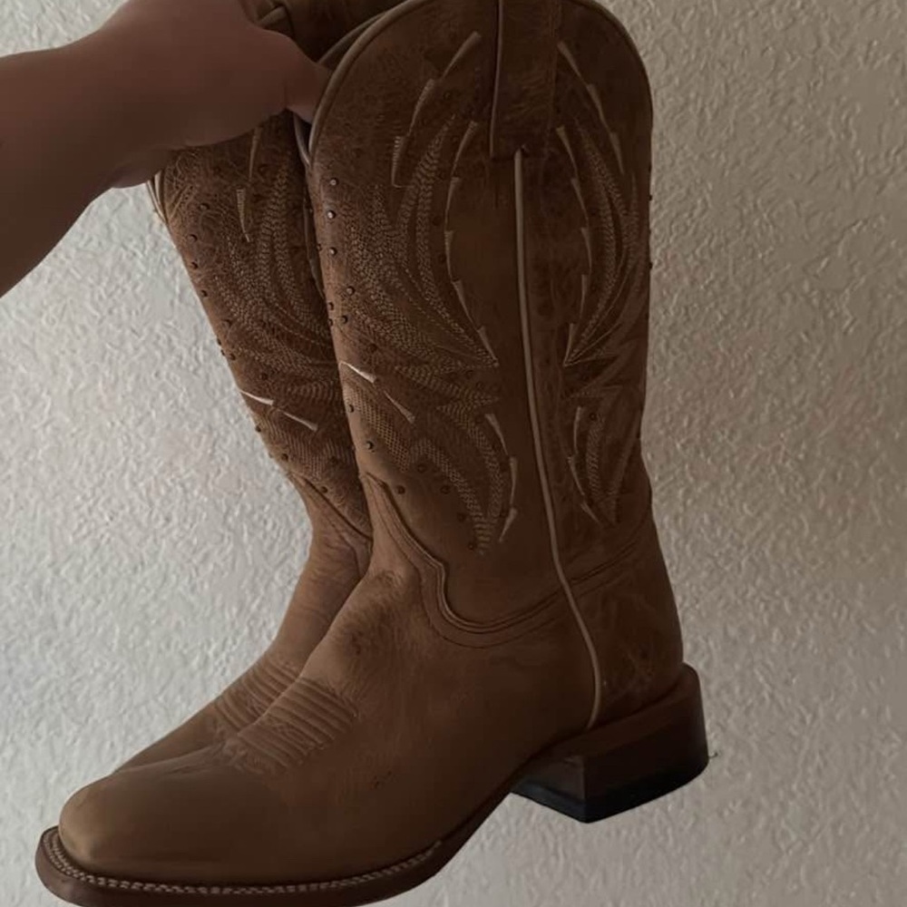 Women's Tan Cowboy Boots